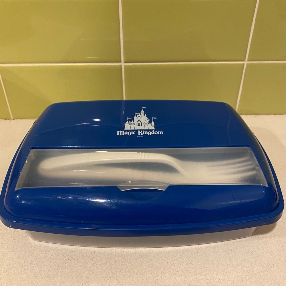 WDW Magic Kingdom Compartment Lunch Box + Utensils Disney Parks Collectible